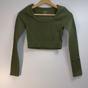 Ambiance Olive Green Long Sleeve Crop Top Size Small/Medium